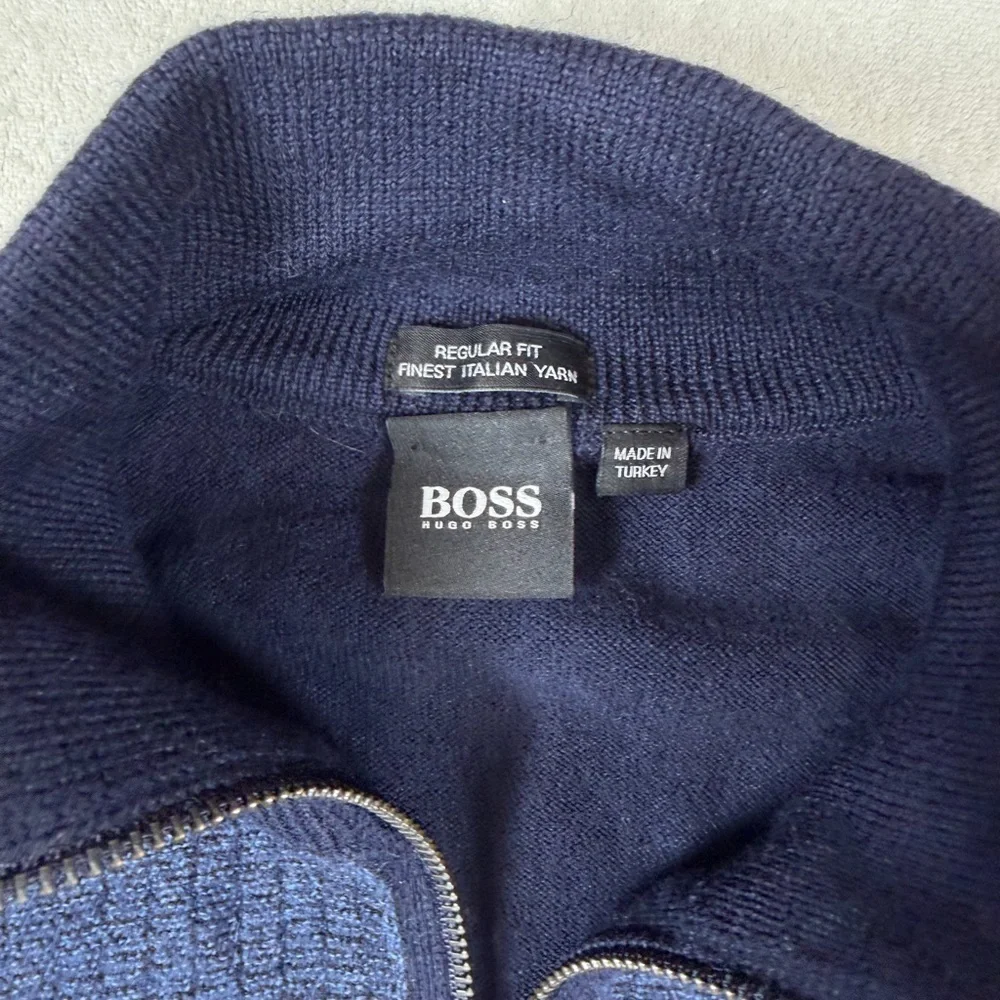 Hugo Boss elegant navy